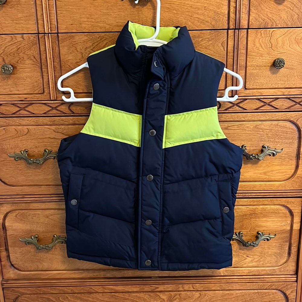GapKids Vest Boy’s size S 6-7